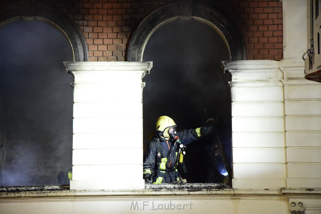 Feuer 2 Y Koeln Ehrenfeld Everhardtstr P207.JPG - Miklos Laubert